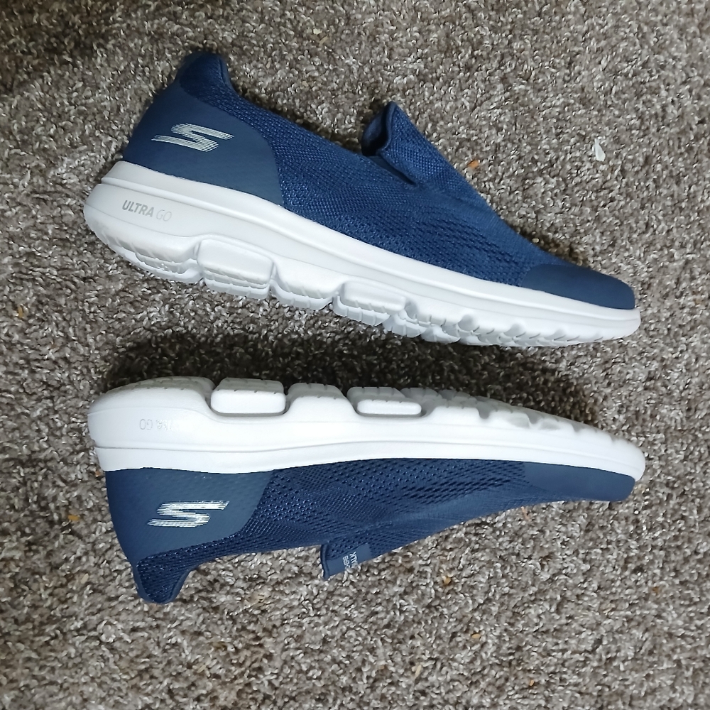 Skechers - Picture 4 of 4